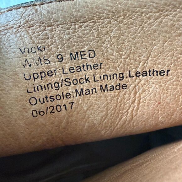 Size 9M - Gentle Souls Kenneth Cole Vicki Women's Black leather wedge booties - Picture 6 of 8